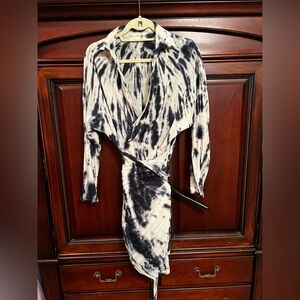 Young & fabulous Tie-Dye Wrap Dress